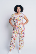Load image into Gallery viewer, ESSENTIAL DEEP POCKET PANTS | LINEN- GARDEN PRINT