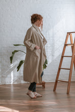Load image into Gallery viewer, ORGANIC LINEN DRAPE FRONT COAT(L)- TAUPE