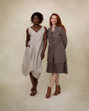 Load image into Gallery viewer, ENDLESS SUCCESS TAILORED COAT | LINEN - CINNAMON
