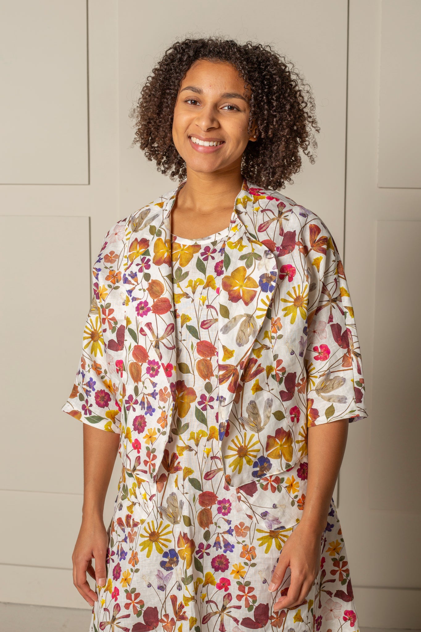 DAY TO NIGHT BOLERO JACKET, 100% LINEN in a GARDEN PRINT design