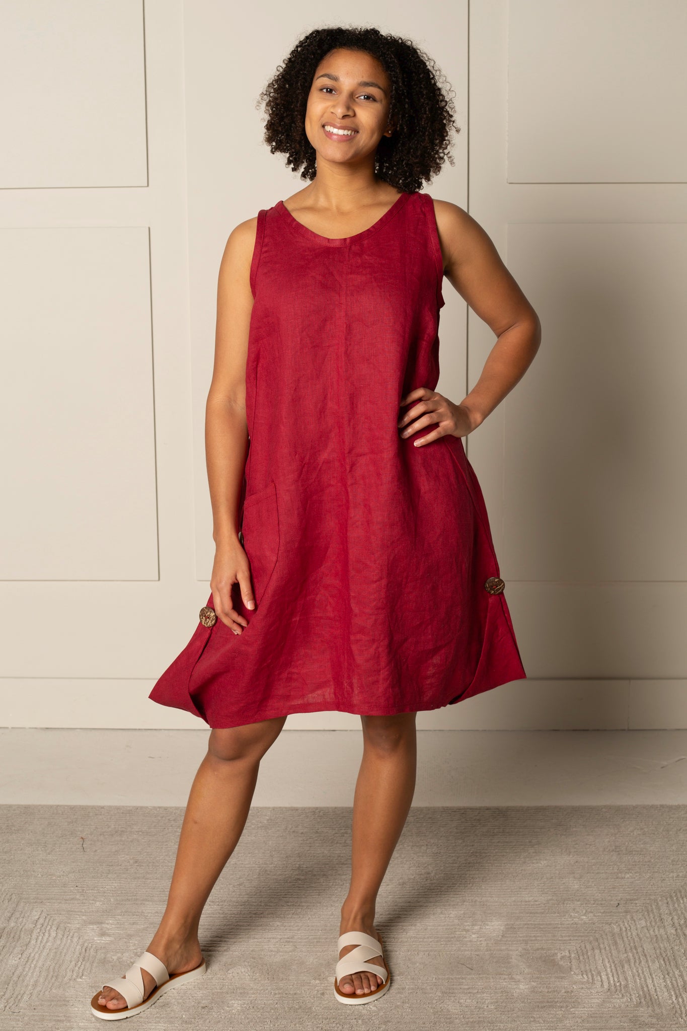 ESSENTIAL JENNA knee-length DRESS in 100% LINEN in BERRY RED