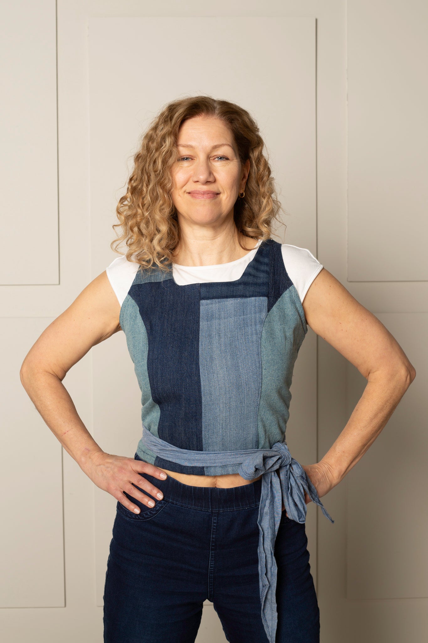 WONDER WRAP TOP in patchwork cotton blue DENIM 