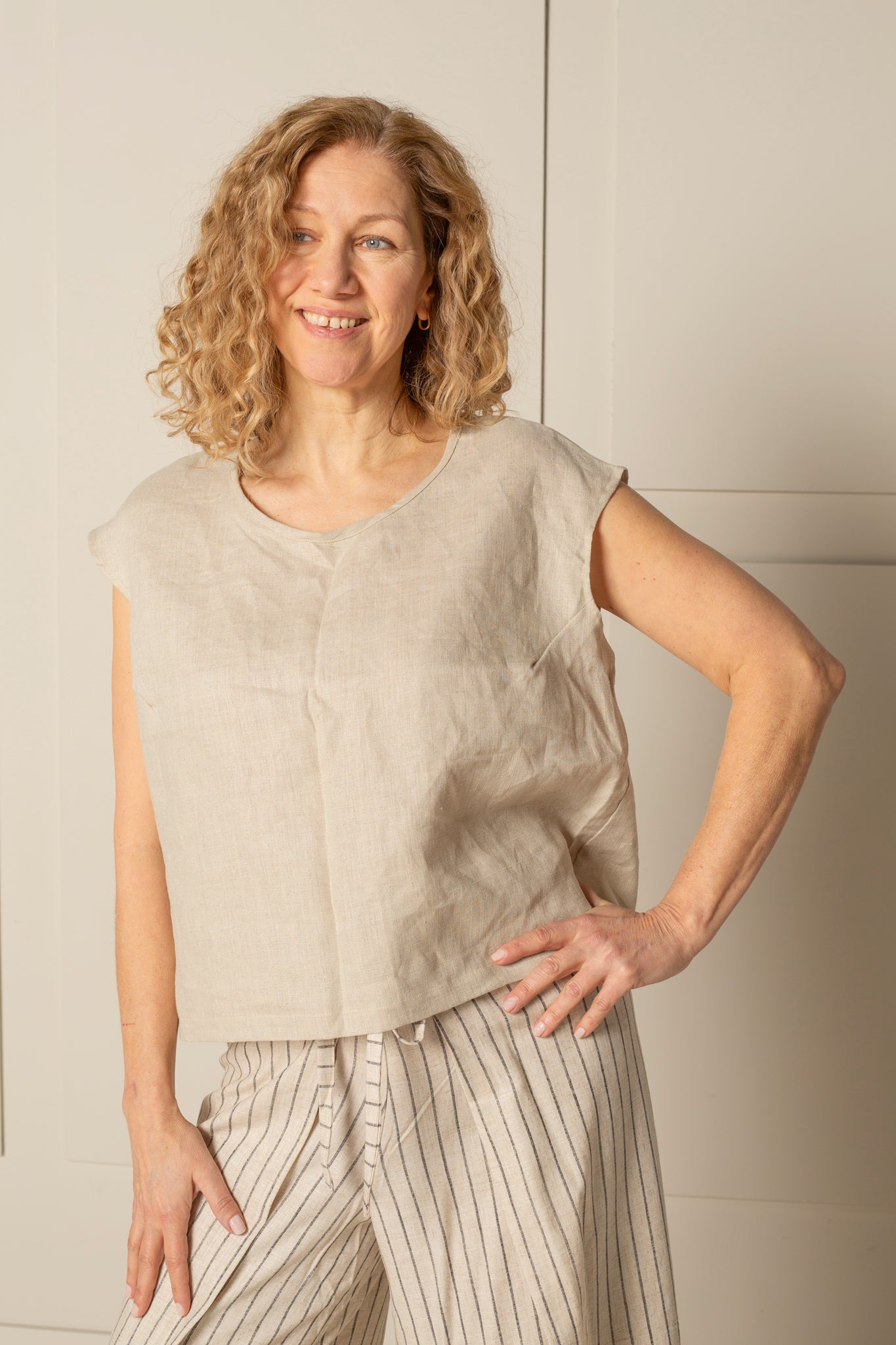 EVERY DAY CAP SLEEVE TOP in 100% natural LINEN