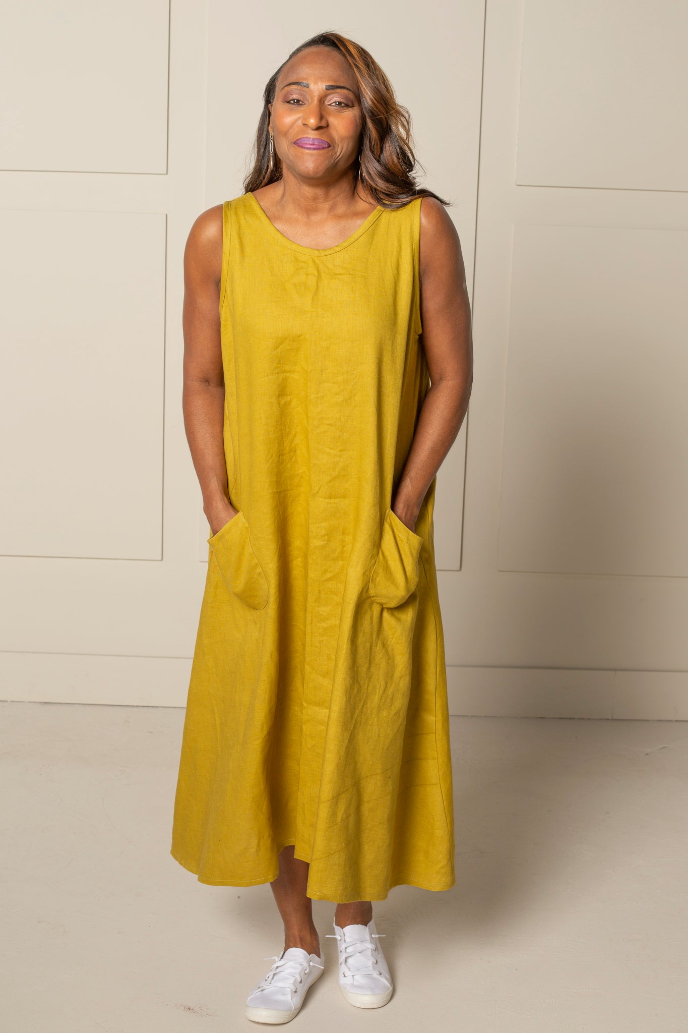 ALL DAY SHIFT DRESS, midi length, in 100% LINEN in gold yellow