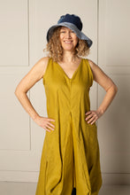Load image into Gallery viewer, UPCYCLED DENIM BRIMMED HAT| COTTON-BLUES
