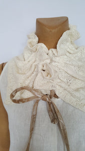 Cotton fabric collar as accessory in cream