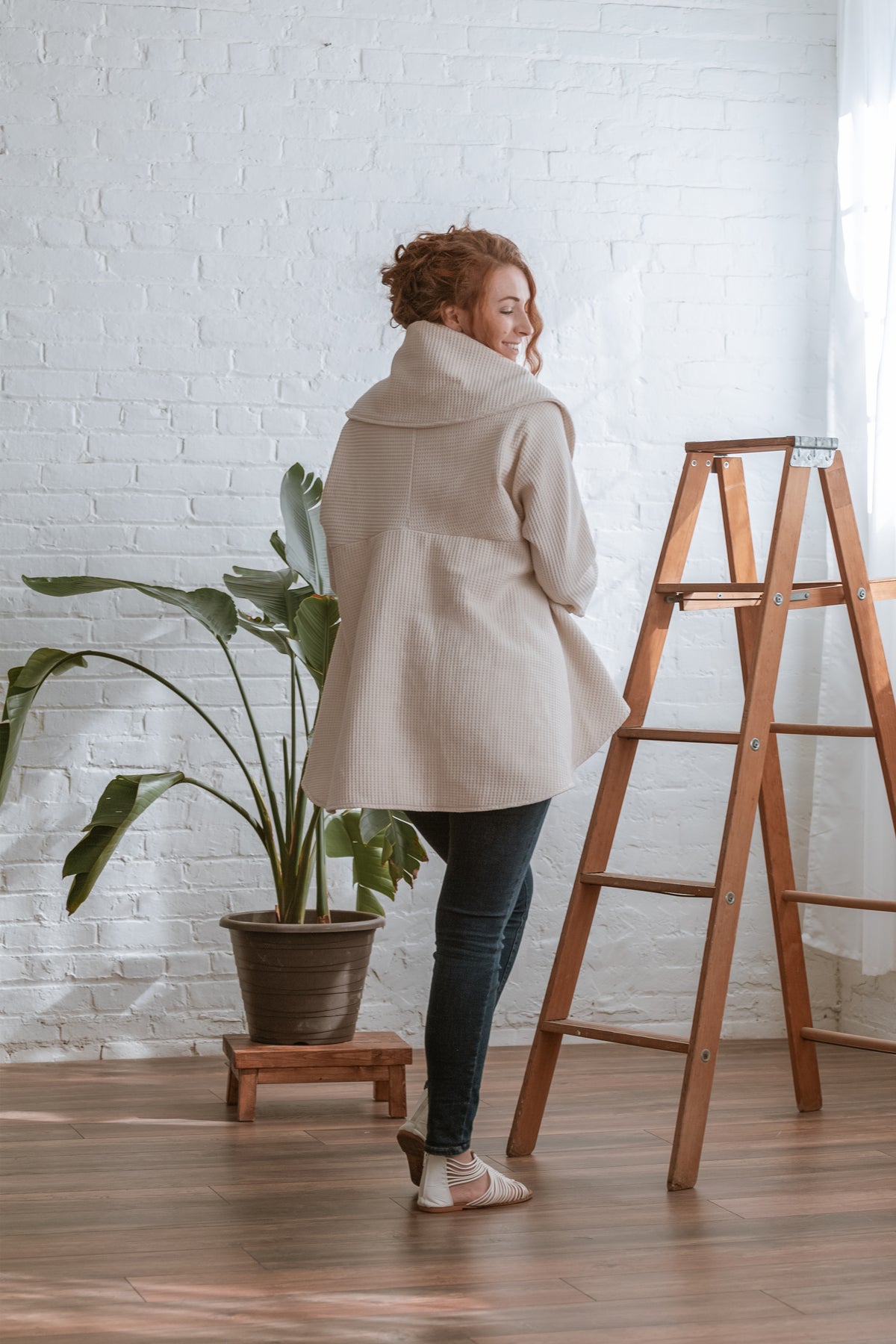 Creme circle jacket back